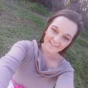 Meet your Posher, Averial